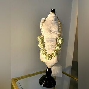 Gold Tone Sea-foam light Green Pearl Statement Necklace ✨⚡️💗